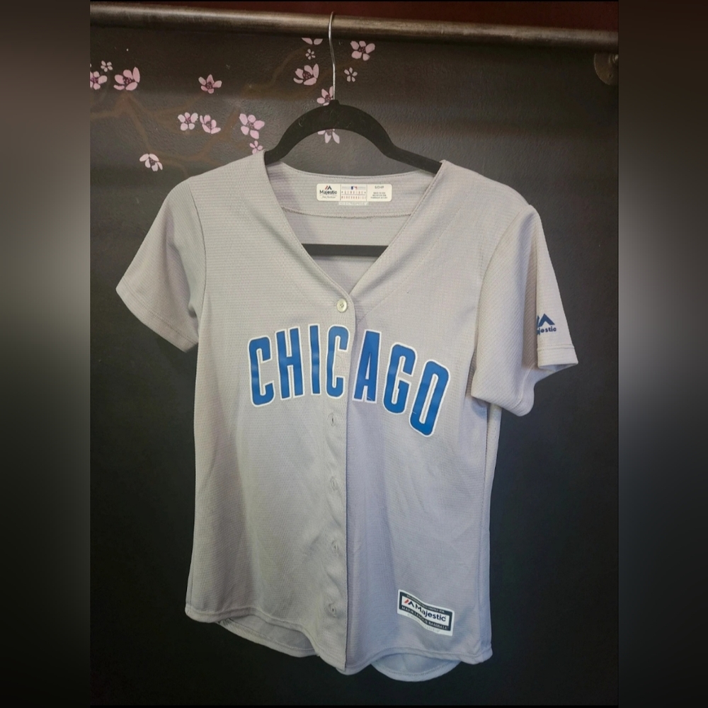 Chicago Cubs Woman's Replica Majestic Jersey - Small